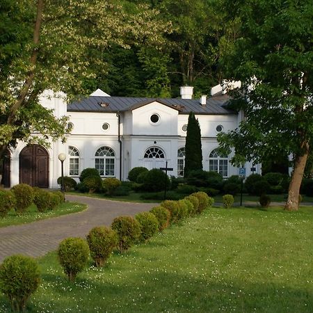 Bed and Breakfast Roskosz Zespol Dworsko Parkowy Biała Podlaska Exterior foto