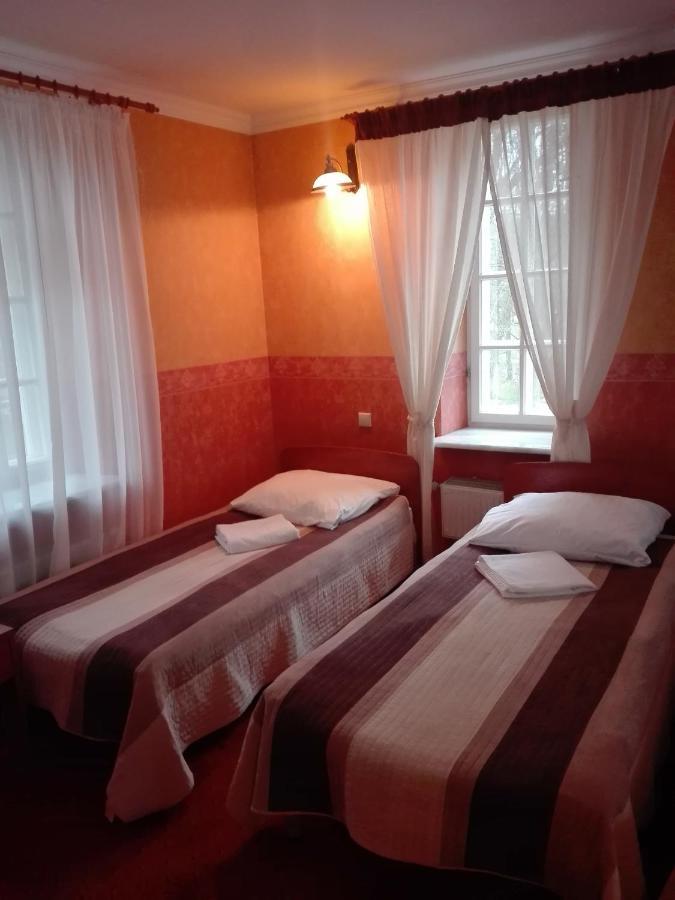 Bed and Breakfast Roskosz Zespol Dworsko Parkowy Biała Podlaska Exterior foto